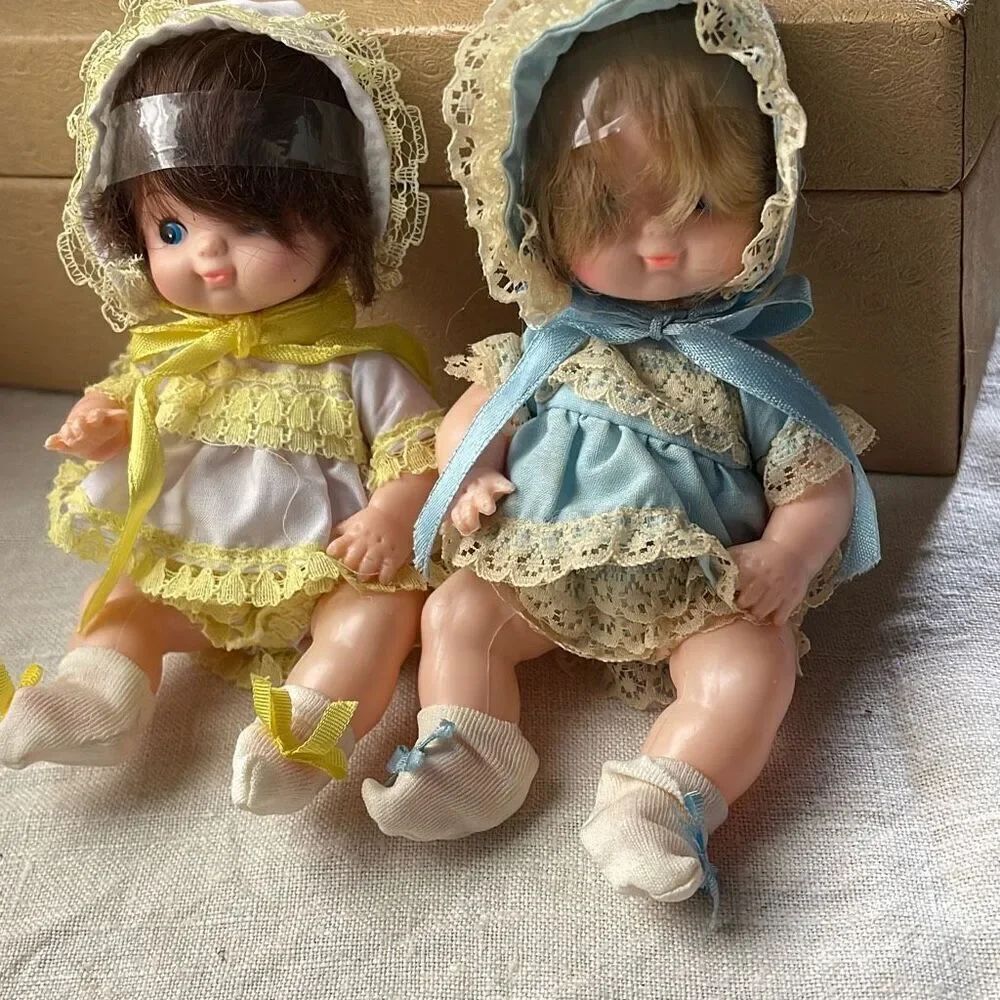 Vintage UNEEDA lot of 2 Hong Kong 60’s Pretty Pants 6” dolls.